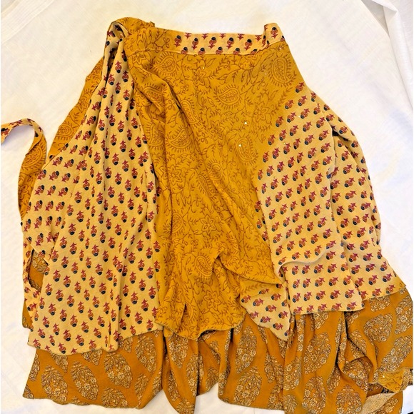 Earthbound Trading Company Sari Wrap Reversible Skirt 100% Silk One Size EUC - Picture 4 of 12